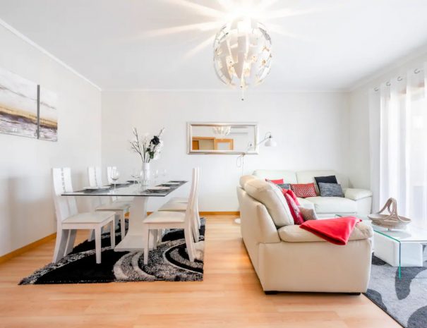 Living room, dining room of Marina Gigi, Holiday rental in Olhão in the south of Portugal